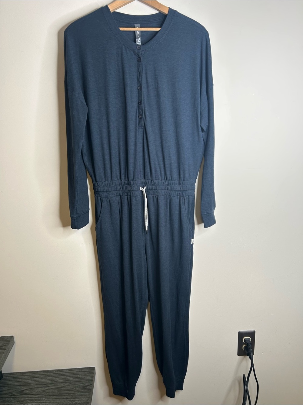 Vuori Women’s Long-sleeve Jumpsuit Size M Blue